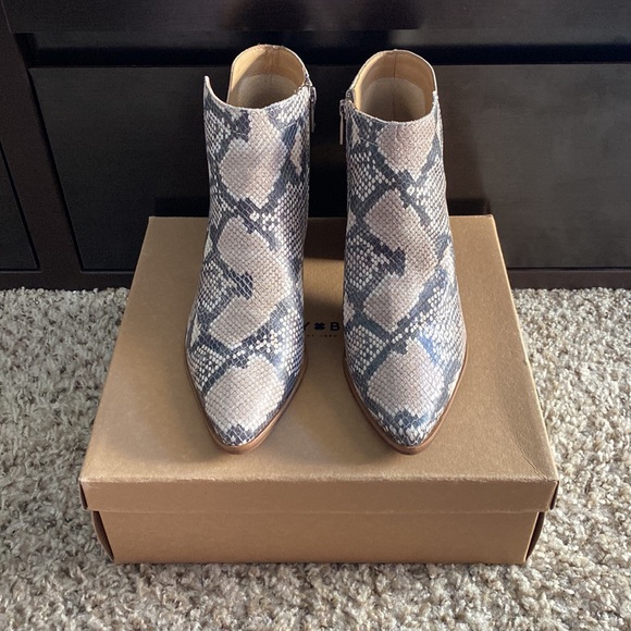 💓Snake Booties - Picture 2 of 5